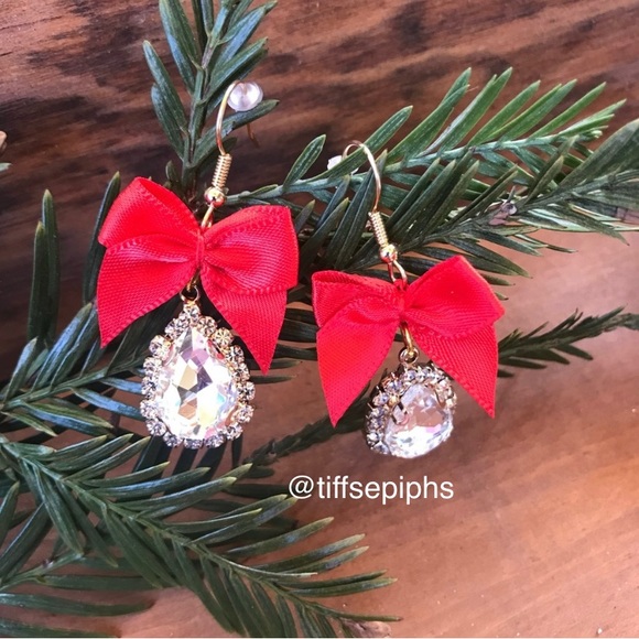 Handmade Red Bow Sparkly Teardrop Dangly Earrings NWT - Picture 4 of 6